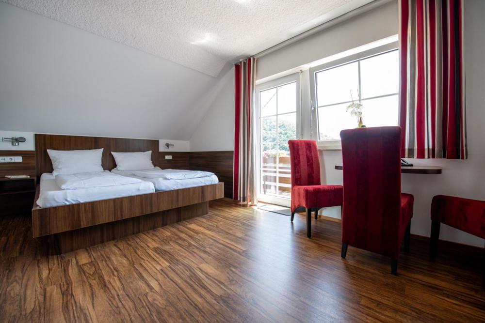 Garni Hotel Henn Зиммерат Экстерьер фото