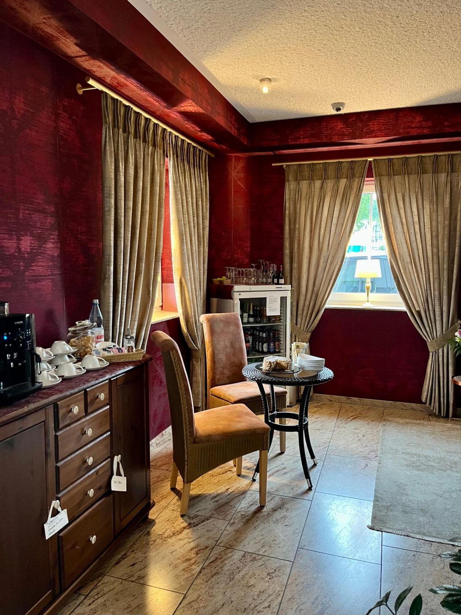 Garni Hotel Henn Зиммерат Экстерьер фото