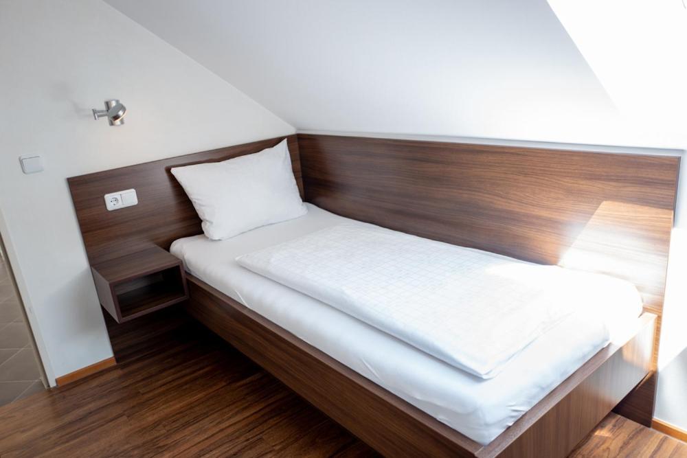 Garni Hotel Henn Зиммерат Экстерьер фото